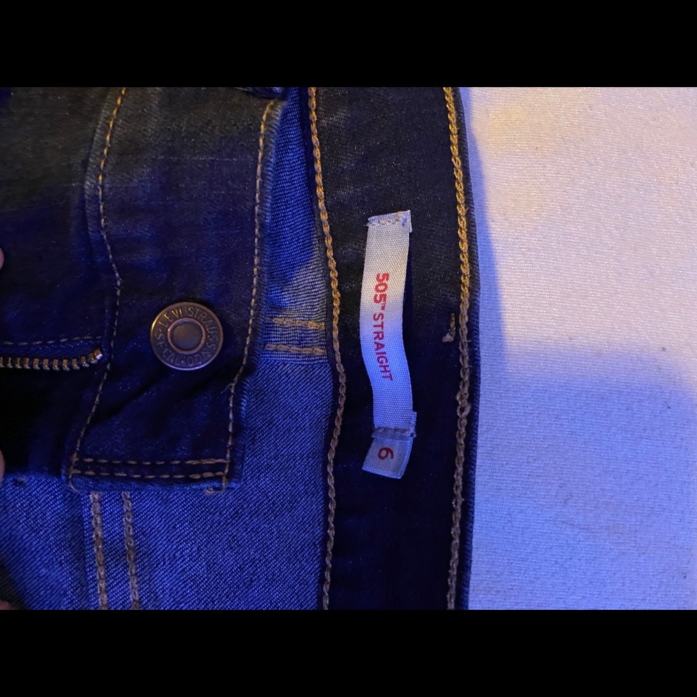 Levi’s - Picture 3 of 3